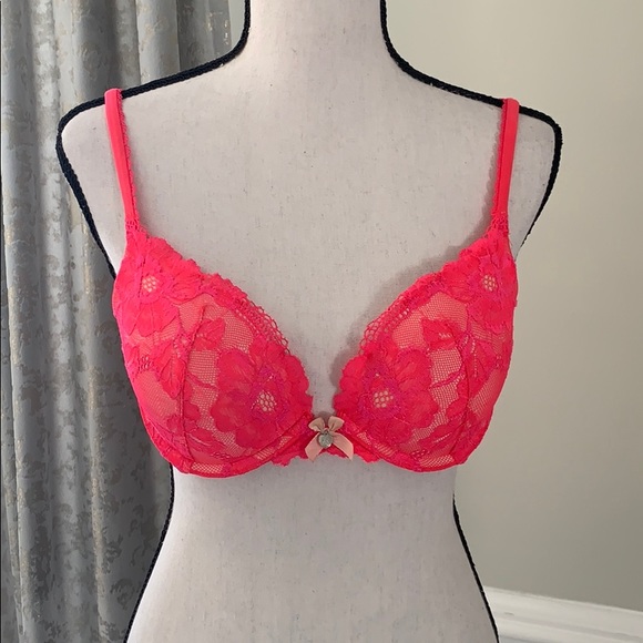 Victoria Secret  Bra 34C 🌸✨✨ - Picture 1 of 4
